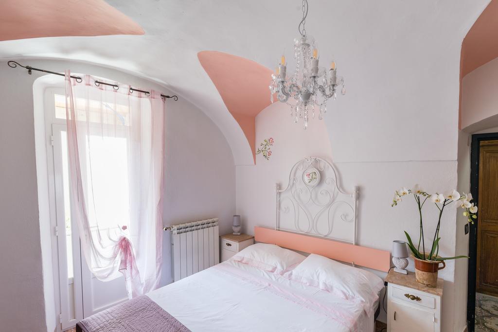 Dussaiga - Camera Delle Rose Dolceacqua Kültér fotó